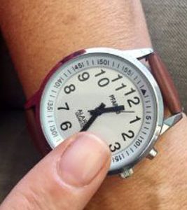 montre parlante TOUCH, pour Femme ou Homme, bracelet cuir marron La montre parlante